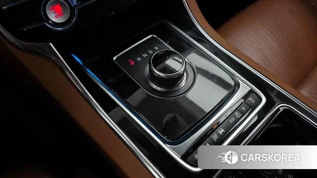 Jaguar XE id 4865149 из Кореи 19