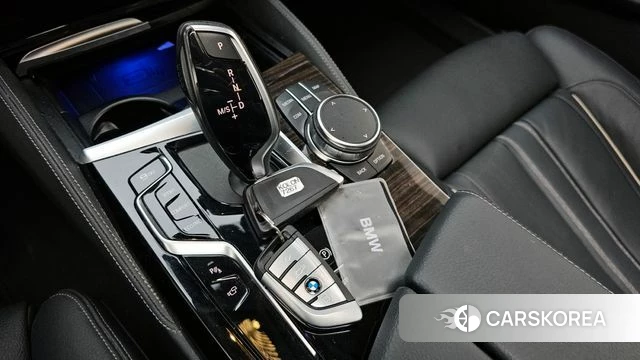 BMW 5 Series (G30) id 3953259 из Кореи 19