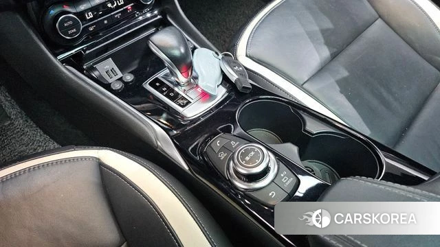Infiniti Q30 id 4760064 из Кореи 19