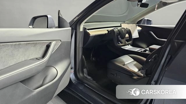 Tesla Model Y id 4942403 из Кореи 32