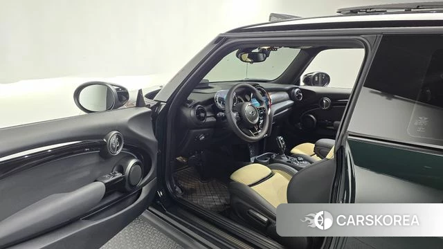 Mini Cooper S id 5046927 из Кореи 31
