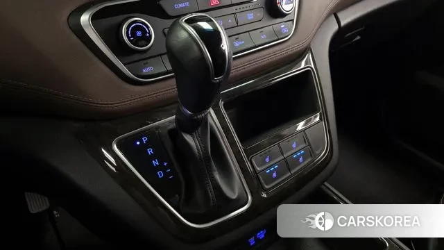 Hyundai The New Grand Starex id 3754211 из Кореи 19