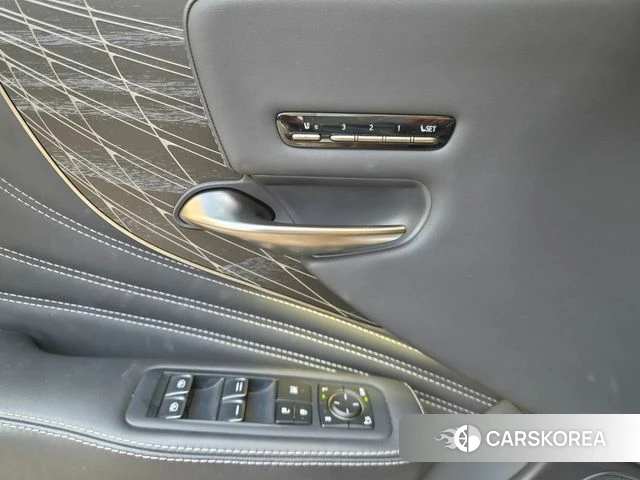 Lexus LS500h 5th generation id 5039857 из Кореи 16
