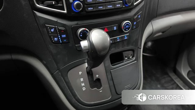 Hyundai The New Grand Starex id 4967281 из Кореи 26