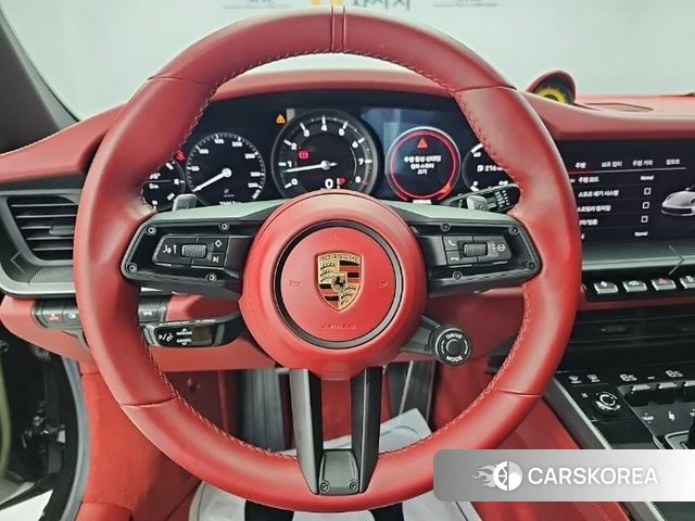 Porsche 911(992) id 4950653 из Кореи 9