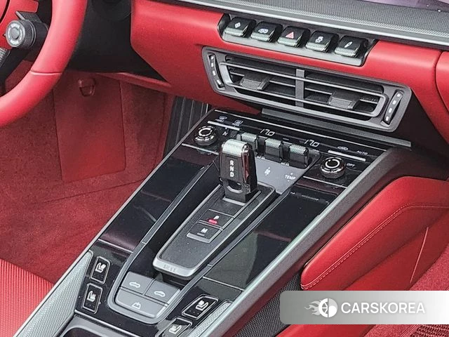 Porsche 911(992) id 5032994 из Кореи 19