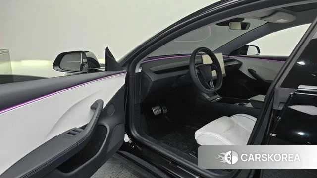 Tesla Model 3 id 5001850 из Кореи 31