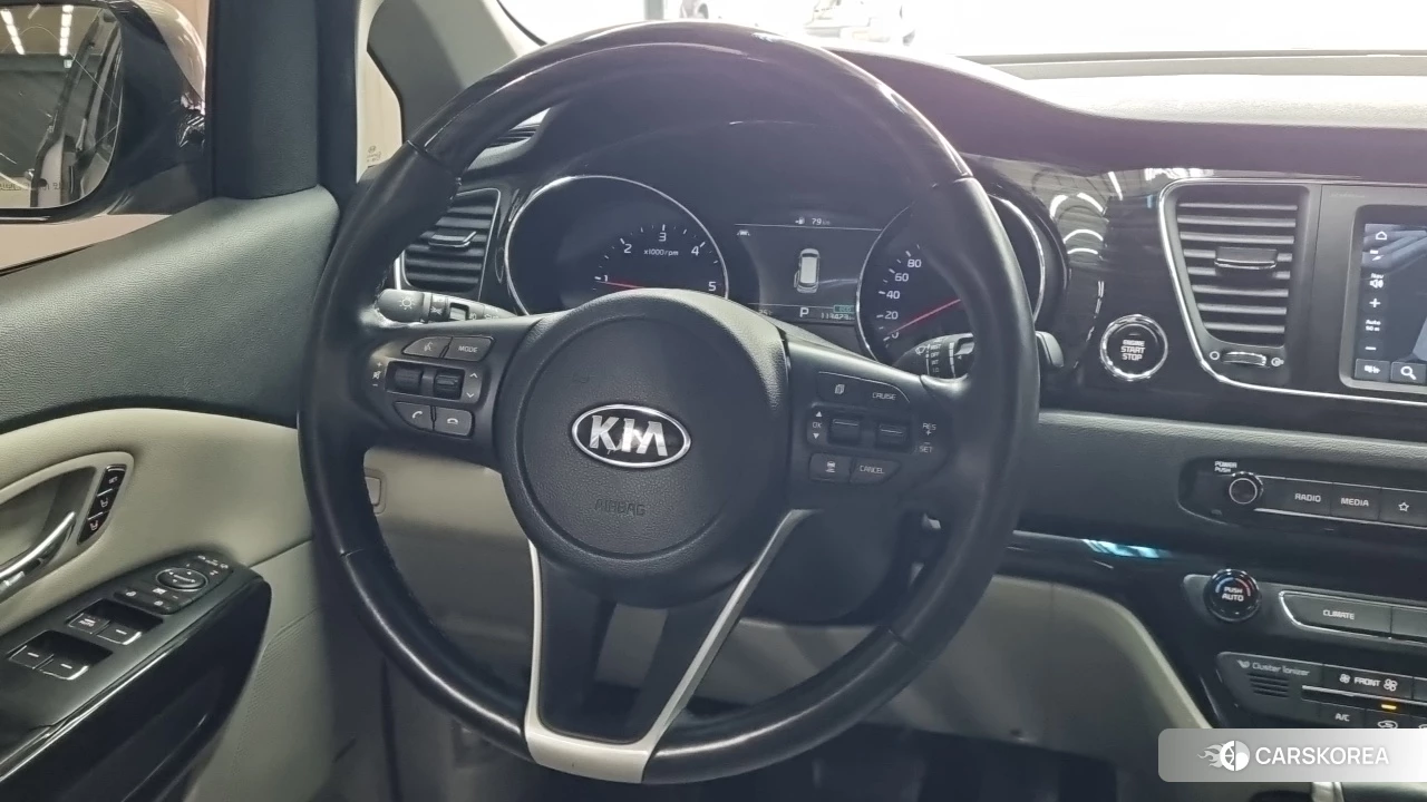 Kia The New Carnival id 4987905 из Кореи 17