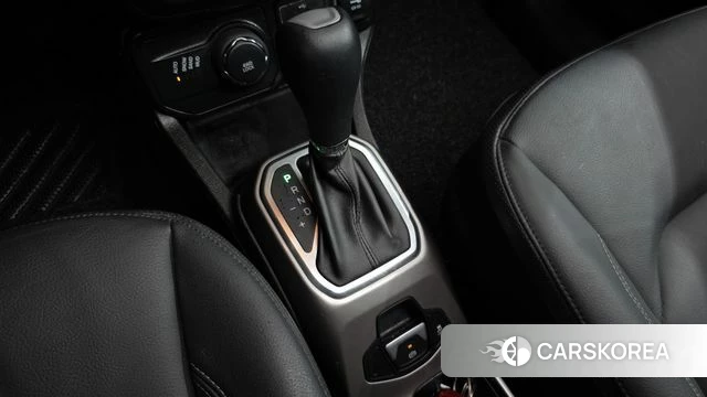 Jeep Renegade id 5003450 из Кореи 37