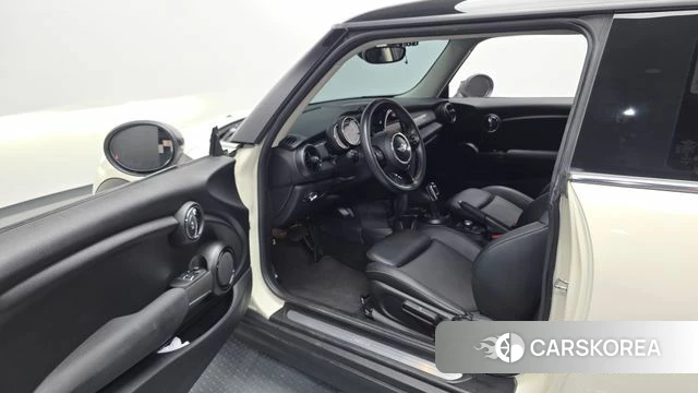 Mini Cooper D id 4944153 из Кореи 30