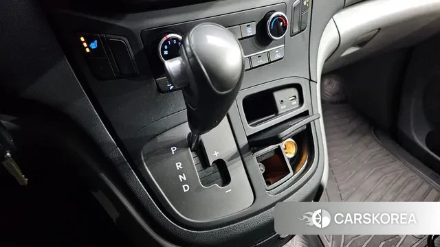 Hyundai The New Grand Starex id 3778386 из Кореи 19