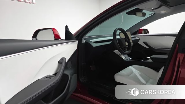 Tesla Model 3 id 4980391 из Кореи 32
