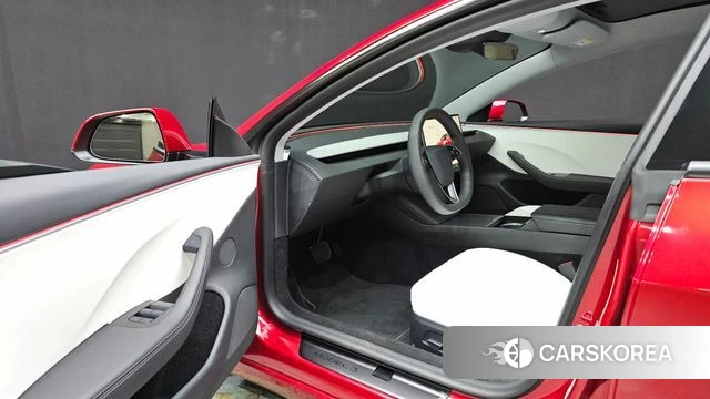 Tesla Model 3 id 4916439 из Кореи 32
