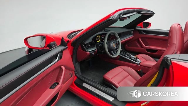 Porsche 911(992) id 4792207 из Кореи 32
