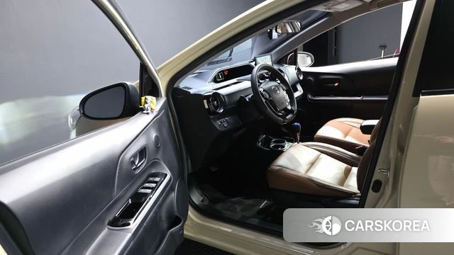 Toyota Prius C id 4952866 из Кореи 36