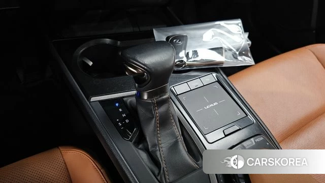 Lexus UX250h id 4907399 из Кореи 34
