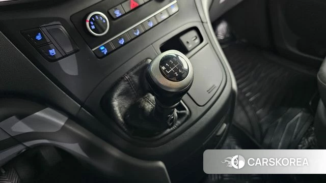 Hyundai The New Grand Starex id 5048717 из Кореи 19