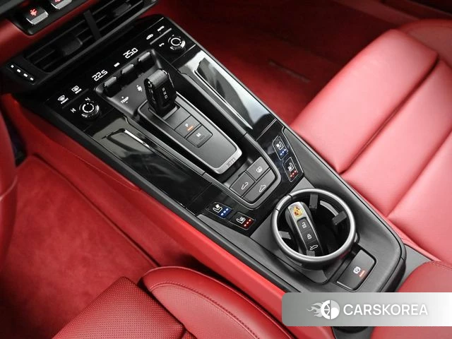 Porsche 911(992) id 4777976 из Кореи 19
