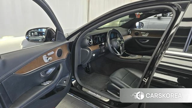 Mercedes-Benz E-Class W213 id 5034618 из Кореи 32