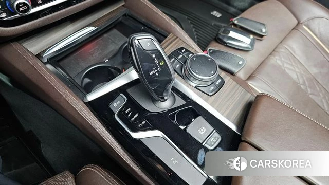 BMW 5 Series (G30) id 5023848 из Кореи 19