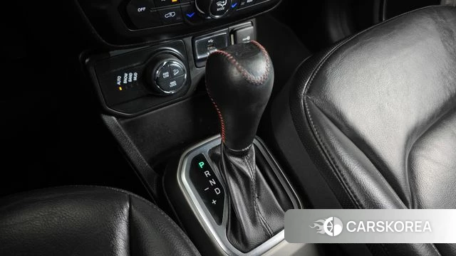 Jeep Renegade id 4998712 из Кореи 19