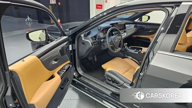 Lexus ES300h 7th generation id 5021015 из Кореи 32