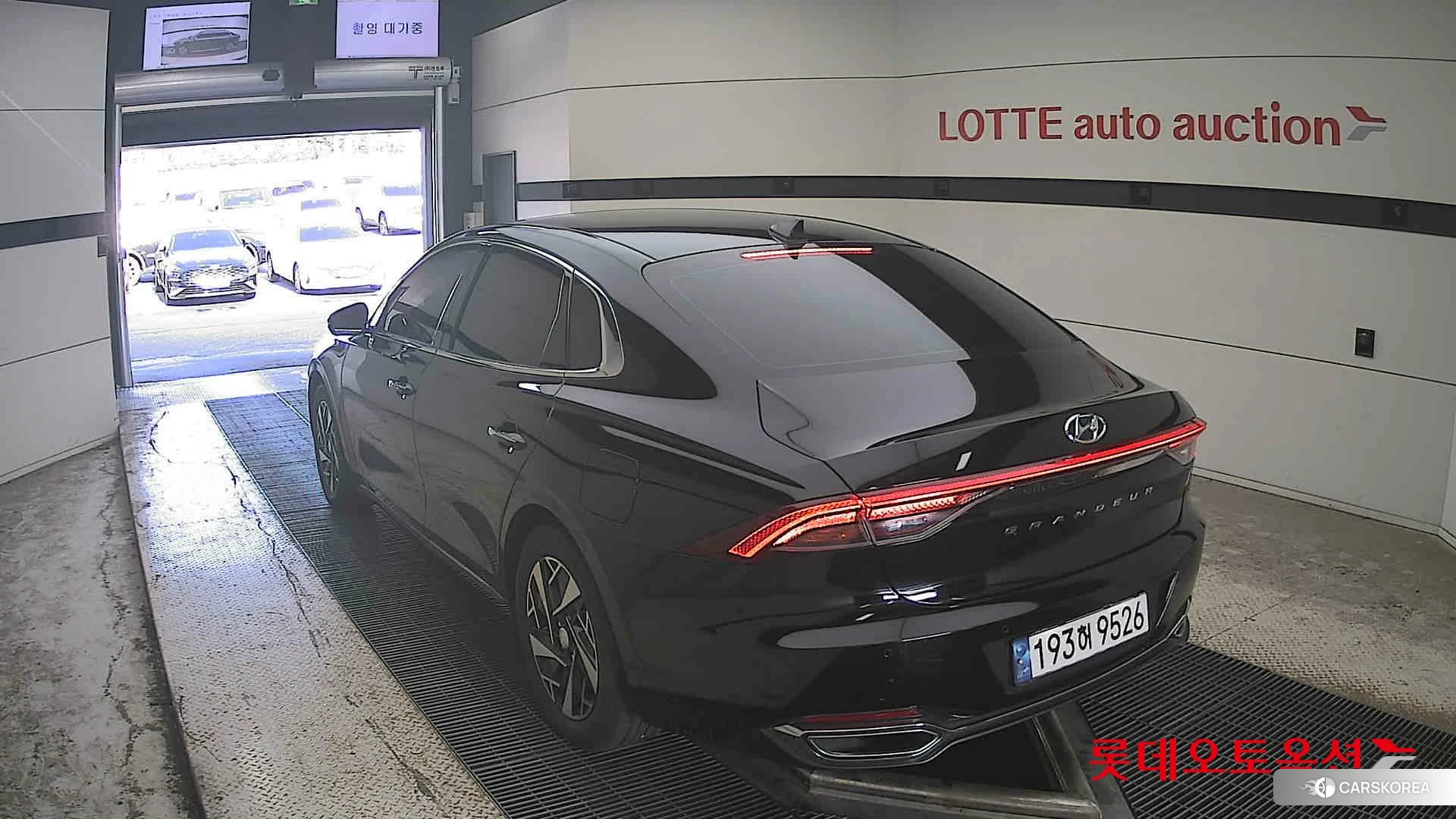 Hyundai Grandeur Hybrid id 5001037 из Кореи 36