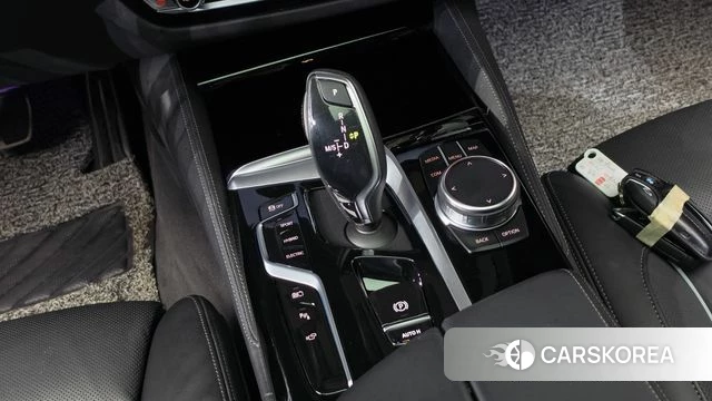 BMW 5 Series (G30) id 4976247 из Кореи 19