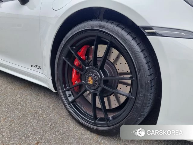 Porsche 911(992) id 5002186 из Кореи 19
