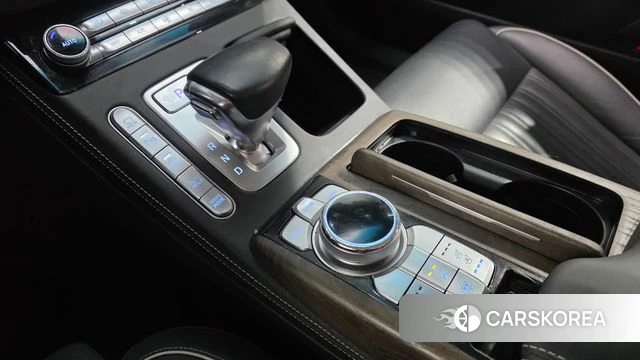 Genesis G90 id 4993216 из Кореи 32