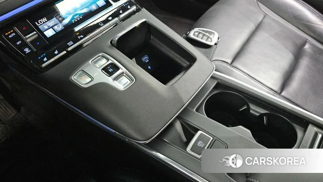 Hyundai The New Grandeur IG Hybrid id 4977271 из Кореи 32