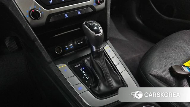 Hyundai Avante AD id 5029382 из Кореи 19