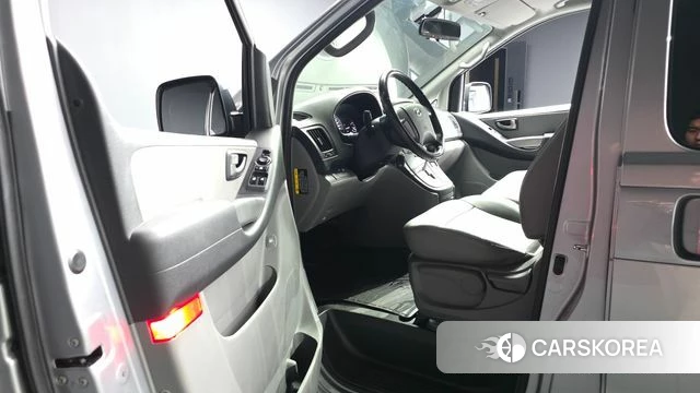 Hyundai The New Grand Starex id 4952432 из Кореи 33