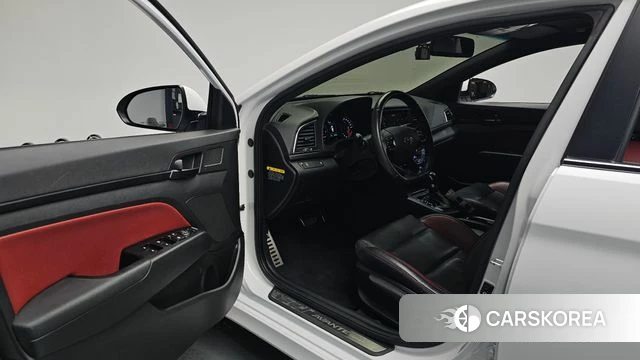 Hyundai Avante AD id 4795053 из Кореи 30