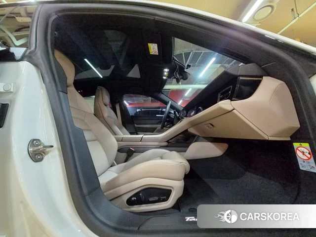 Porsche Taycan id 4974793 из Кореи 19