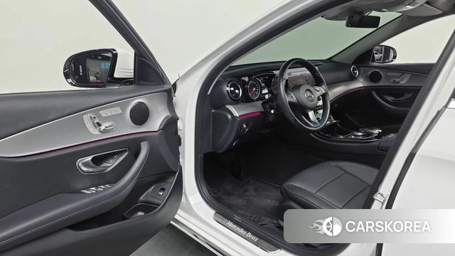Mercedes-Benz E-Class W213 id 4937730 из Кореи 31