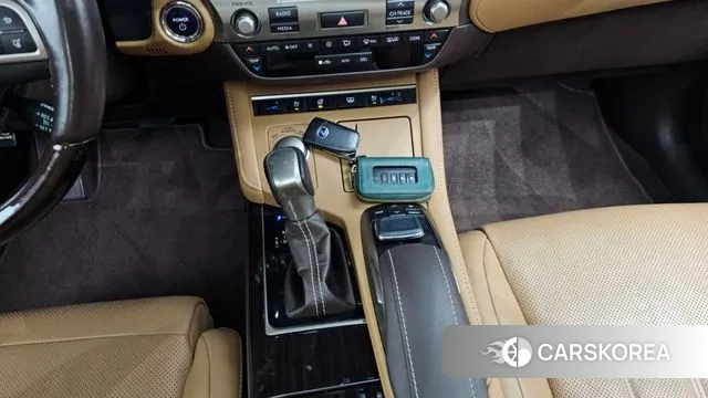 Lexus New ES300h id 3588525 из Кореи 19