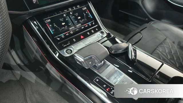 Audi A8 (D5) id 4935143 из Кореи 32
