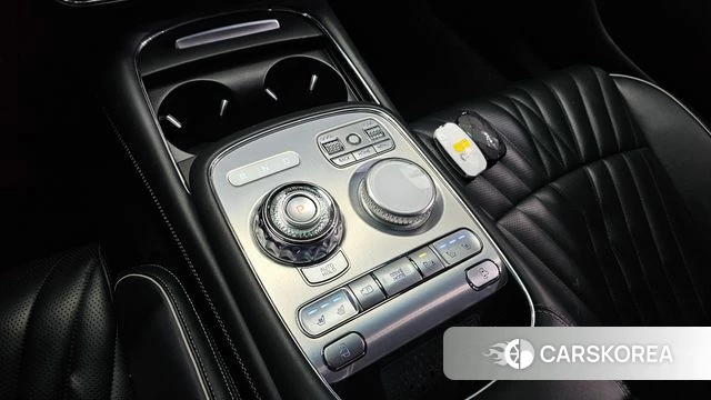 Genesis G90 (RS4) id 5040397 из Кореи 19