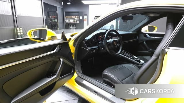 Porsche 911(992) id 5047922 из Кореи 29