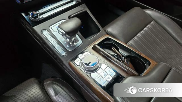 Genesis G90 id 4998557 из Кореи 19
