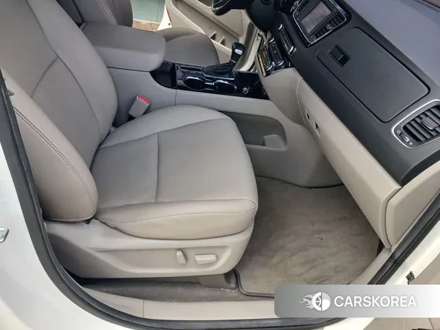 Kia The New Carnival id 3061002 из Кореи 16