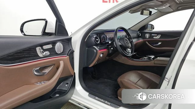 Mercedes-Benz E-Class W213 id 5029516 из Кореи 31
