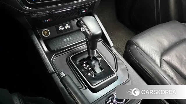 Ssangyong The New Rexton Sports Cannes id 3416191 из Кореи 19