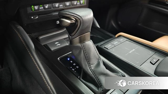 Lexus ES300h 7th generation id 4936377 из Кореи 35