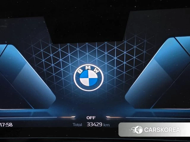 BMW 5 Series (G60) id 5045945 из Кореи 12