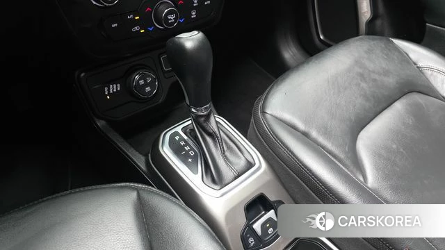 Jeep Renegade id 4988307 из Кореи 30