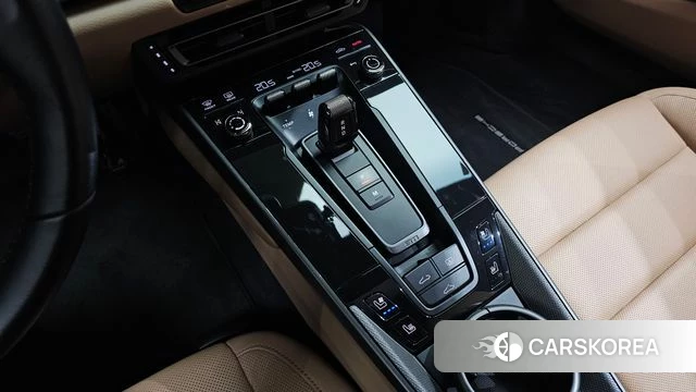 Porsche 911(992) id 4982467 из Кореи 29