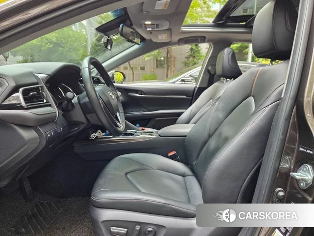 Toyota Camry (XV70) id 5035712 из Кореи 14