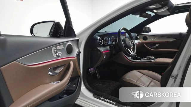 Mercedes-Benz E-Class W213 id 4998098 из Кореи 36